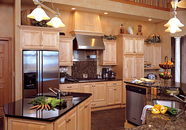 All-Wood Cabinetry vs. Particleboard Cabinets – Pros & Cons