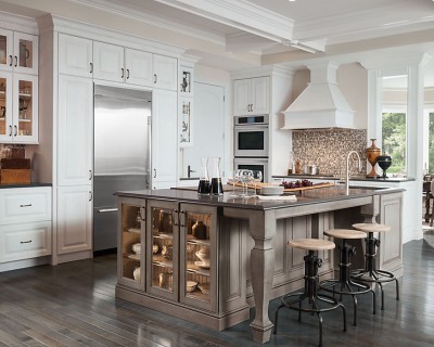 Kitchen Hoods | Image by Showplacewood.com | Showplace Cabinetry Available at The Cabinet Store