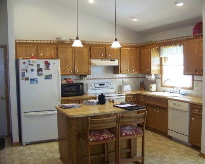 Eagan Kitchen Remodel BEFORE picture