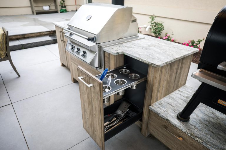 Outdoor Kitchen Remodeling
